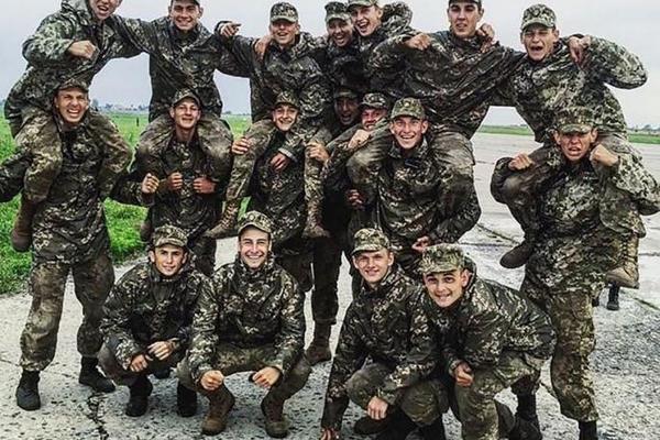 OBJAVLJENA FOTOGRAFIJA MRTVIH KADETA: Da li je moguće ovo?! (FOTO)