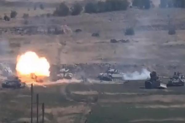 BUKTI RAT! Žestoke borbe na jugo-istoku, zaustavljen tenkovski napad azerbejdžanskih snaga! (VIDEO)