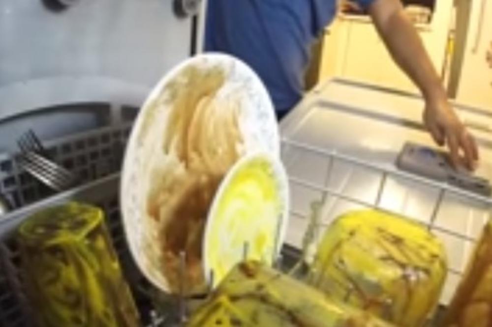 STAVIO JE KAMERU U MAŠINU ZA SUDOVE: Kada je pregledao snimak nije verovao svojim očima (VIDEO)