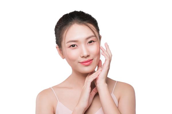 NAJTRAŽENIJA KOREJSKA EMULZIJA: Za savršenu kožu lica i dalje samo zbog vas po neverovatnoj ceni od 243 rsd!