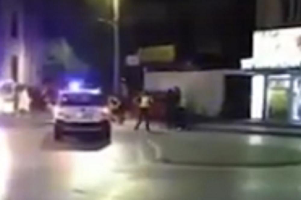 POLICIJA BRUTALNO PRETUKLA ROMA, pobesneli narod izašao na ulice! Žele glave ovih monstruma, snimak sve GOVORI
