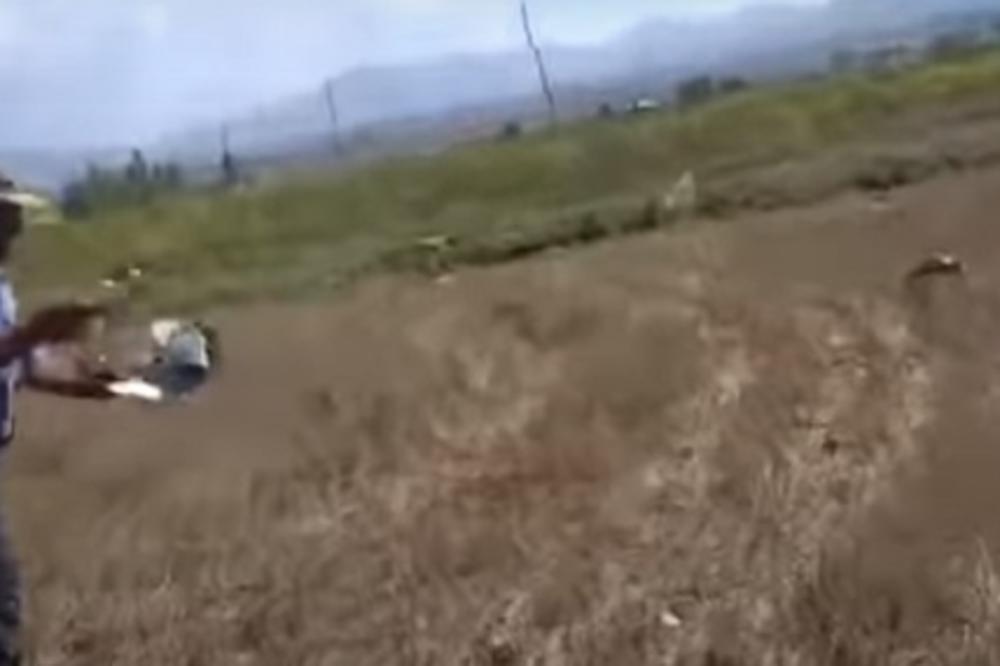 JEREMENI OBORILI TURSKI DRON! Od moćne letelice ostali samo komadi, "barjkatar" završio u blatu (VIDEO)