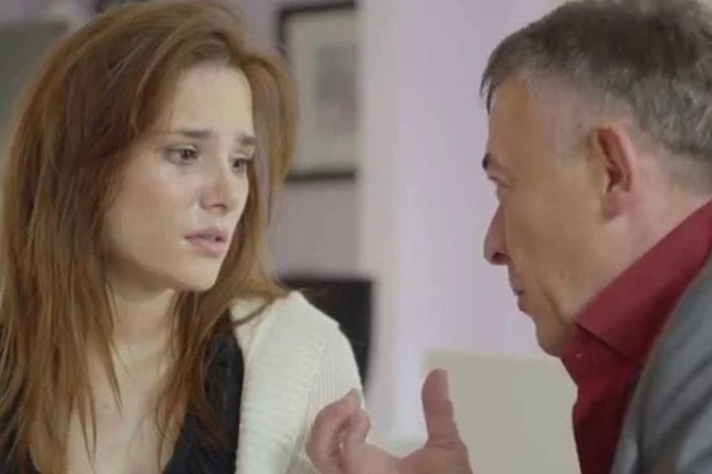 SKANDAL, SRPSKA GLUMICA ZAVRŠILA U VEZI SA NJIM, ON IMA 22 GODINE VIŠE! Rodila mu, PROMENILA se i sad OVAKO izgleda