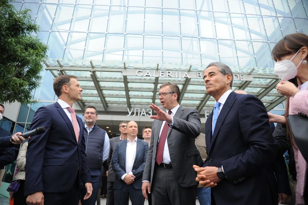 VUČIĆ I ALABAR U BEOGRADU NA VODI: Ponosan sam na ovo gradilište, postajemo svetska metropola! (FOTO)