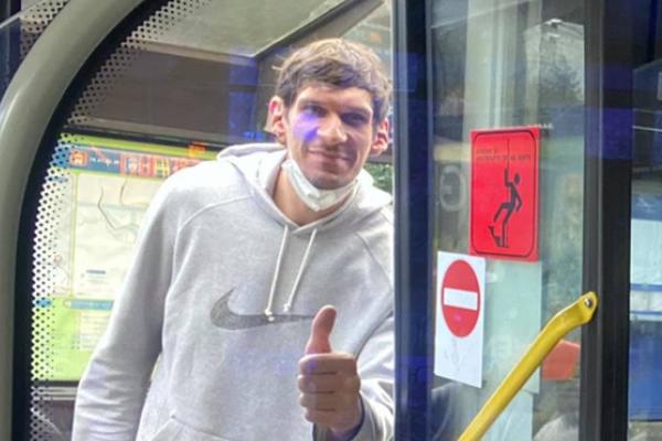 MA, LEGENDA DA NEMA VEĆE! Bobi Marjanović došao u Srbiju, pa se provozao gradskim prevozom po Beogradu!