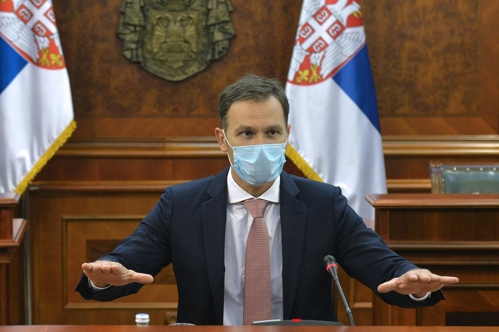 SINIŠA MALI SE HITNO UKLJUČIO POSLE SEDNICE SNS: Vučićev predlog oko novog mandatara je jednoglasno prihvaćen