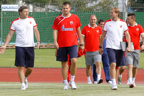 PODNEO OSTAVKU: Legendarni igrač Zvezde iznenada napustio klub!