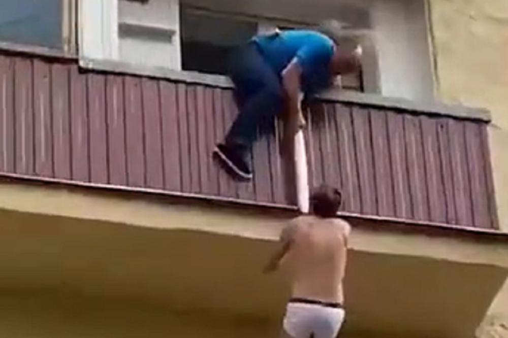ŠVALER UHVAĆEN U PRELJUBI, BESNI MUŽ GA JURIO GOLOG PREKO TERASE: Snimak iz Beograda? ŠOK (VIDEO)