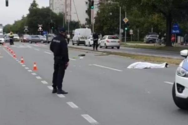 ŠOK SNIMAK SA MESTA NESREĆE: Beživotno telo starice na asfaltu, Novosađani užasnuti prizorom (VIDEO)