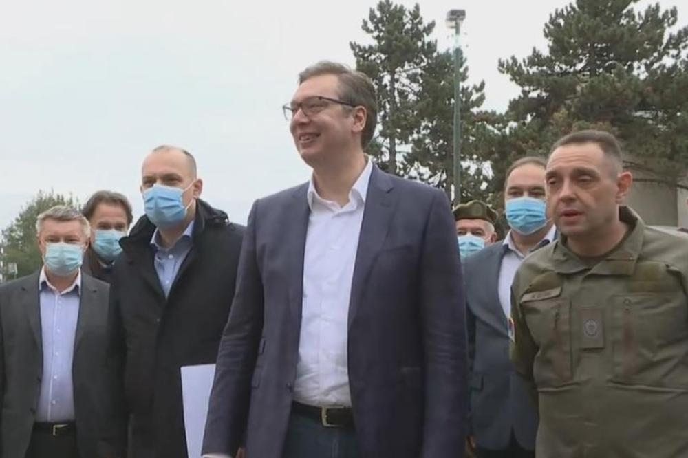 NOVINARI PITALI LONČARA DA LI ĆE PODNETI OSTAVKU: Za mikrofon stao Vučić, EVO ŠTA IM JE ODGOVORIO
