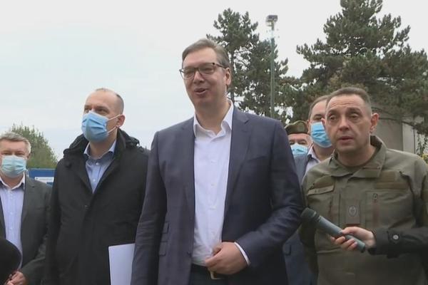 VUČIĆ UŽIVO SA GRADILIŠTA: Ponosan sam na sve lekare, VAKCINE za sada ne uvozimo! OTVARANJE za dva meseca