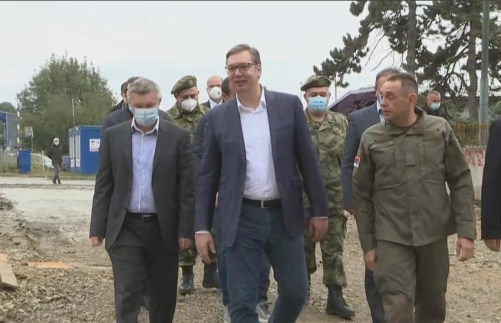 Predsednik i ministri obilaze gradilište 