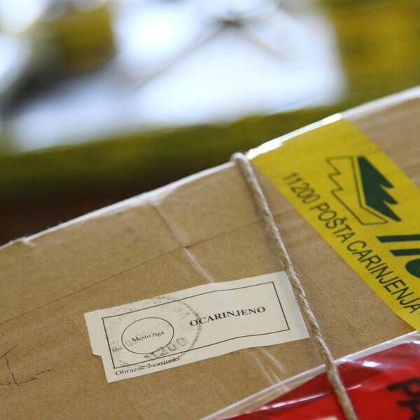 ALBANCI UPALI U POŠTU U BANJSKOJ: Ukradena oprema, pričinjena šteta, oglasili se iz "Pošta Srbije"