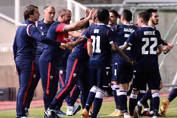 TRANSFER OD 2.000.000 EVRA: Zvezda ostaje bez igrača nakon ulaska u Ligu Evrope - Stanković mora da nađe zamenu!