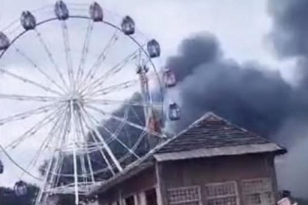 HOROR U KINI: Goreo zabavni park, poginulo najmanje 13 osoba (VIDEO)