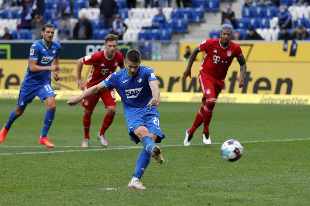 KRAMARIĆ UPOZORIO ZVEZDU, DORTMUND NEMILOSRDAN: Šalke u grotlu pakla!