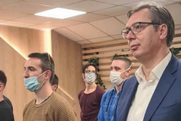 SVEČANI POČETAK ŠKOLSKE GODINE: Predsednik Vučić na prvom predavanju za košarkaškog trenera! (FOTO)