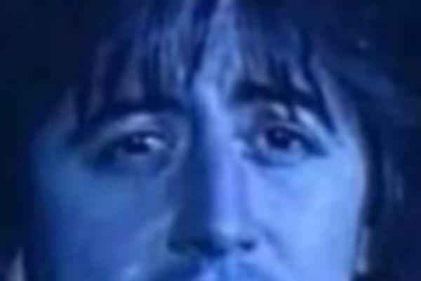 MLADIĆ UGLEDAO NAŠEG PEVAČA I POŽELEO DA GA OŽENI MISLEĆI DA JE ŽENSKO: Neviđena ISPALA će vas preturiti sa stolice