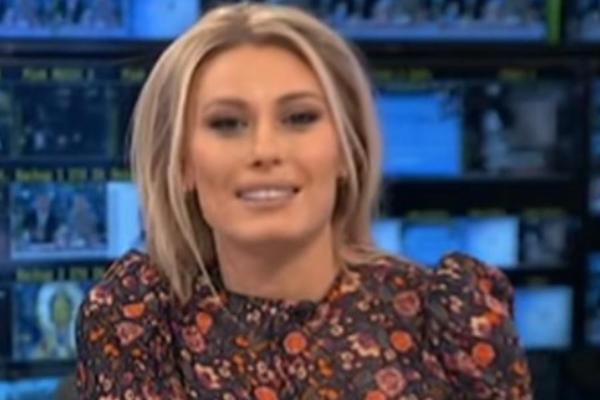 DAJANA PAUNOVIĆ PROMENILA LIČNI OPIS, KOSA KRATKA, A TEK LICE! Voditeljka ne liči više na sebe UOPŠTE!? (FOTO)