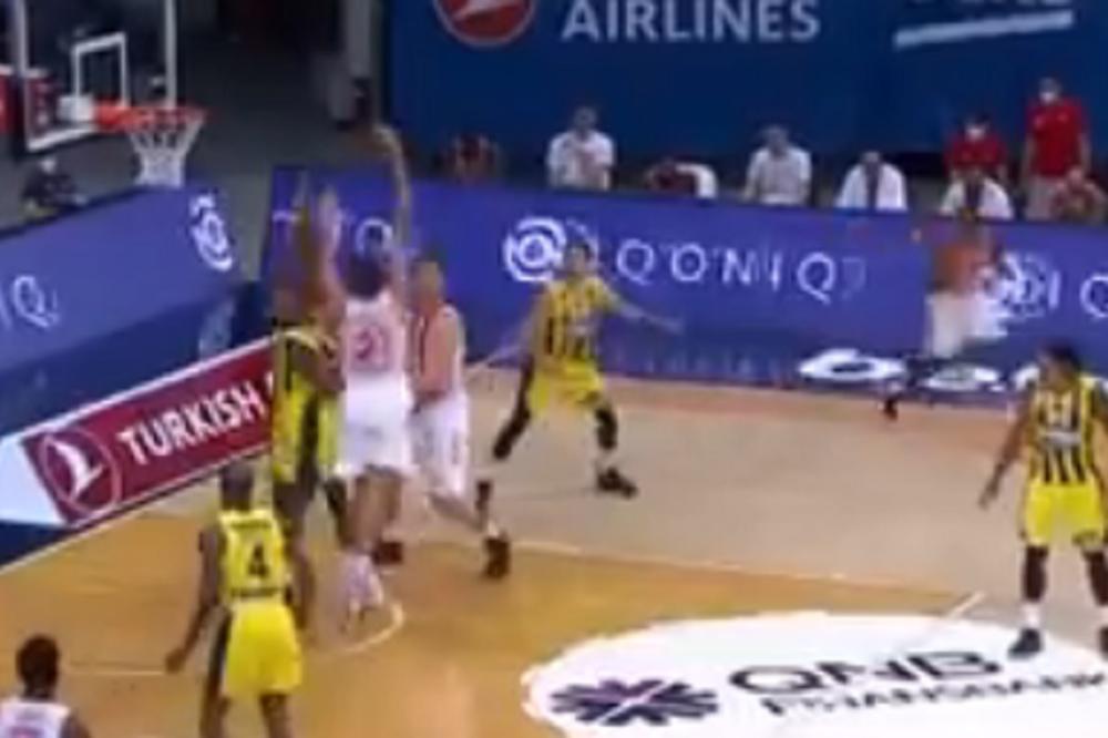 VRATIO JAGODIĆA-KURIDŽU NA FABRIČKA PODEŠAVANJA: Blokada igrača Fenerbahčea koja ostavlja traume! (VIDEO)