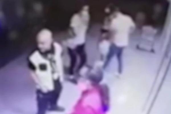 RADNICA HTELA DA POMOGNE, A DOBILA UDARAC U GLAVU! Detalji brutalnog napada radnika obezbeđenja na ženu na NBG