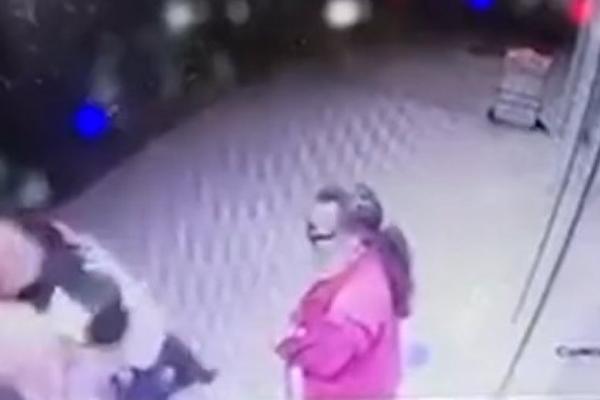 OGLASILO SE TUŽILAŠTVO POVODOM BRUTALNOG NAPADA NA NOVOM BEOGRADU: Zna se šta se desilo ispred trgovinskog lanca