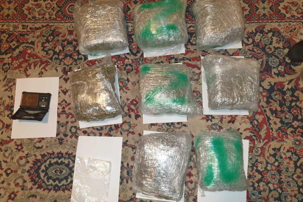 PAO OZBILJAN BEOGRADSKI DILER! Policija mu upala u stan, SAD ĆE DA ROBIJA