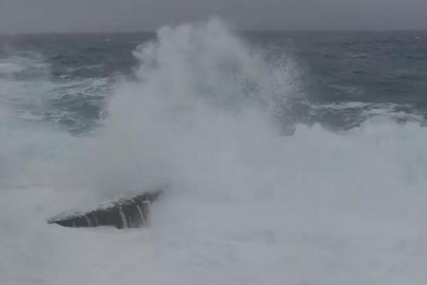 SNAŽNO NEVREME POGODILO JE GRČKU: U Solunu poginuo muškarac!