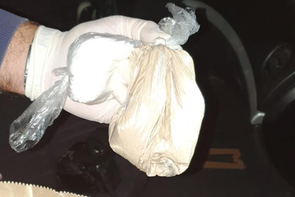 HAPŠENJE U PRIJEPOLJU: Policija prilikom uobičajene kontrole pronašla supstancu nalik kokainu