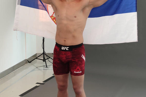 NOKAUT "GROMA"! Todorović samleo Amerikanca za treću pobedu u UFC-u (VIDEO)