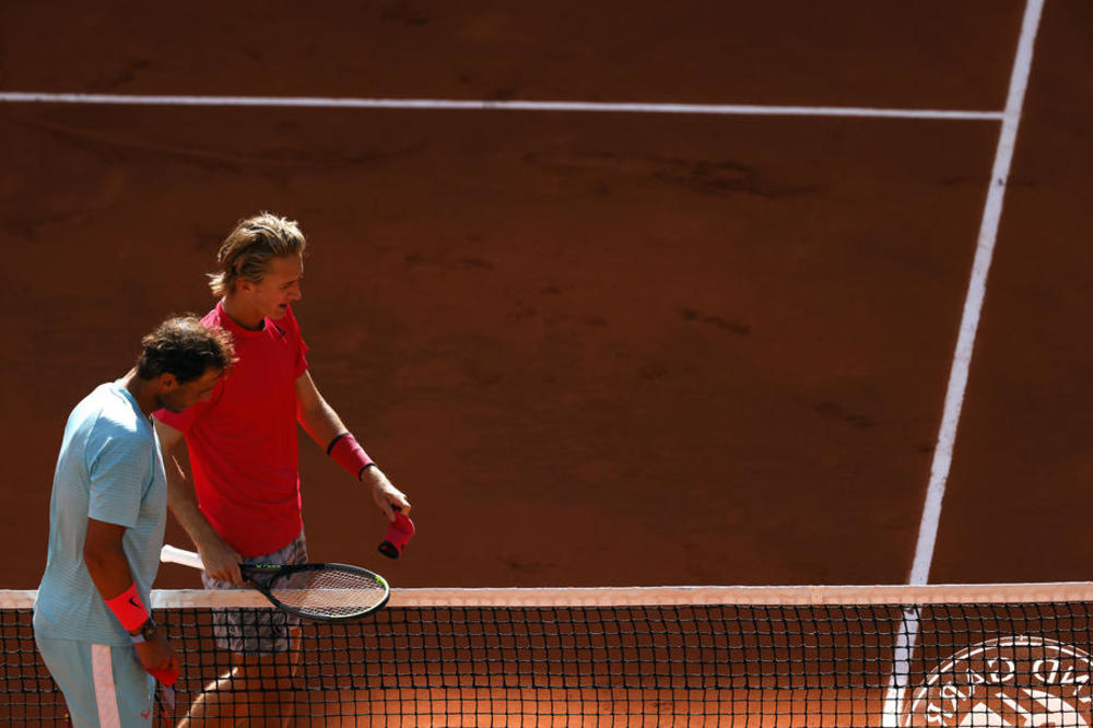 NADAL POBESNEO NAKON POBEDE: Ne može da veruje šta se dogodilo na Rolan Garosu! Šta će reći Novak na OVO?