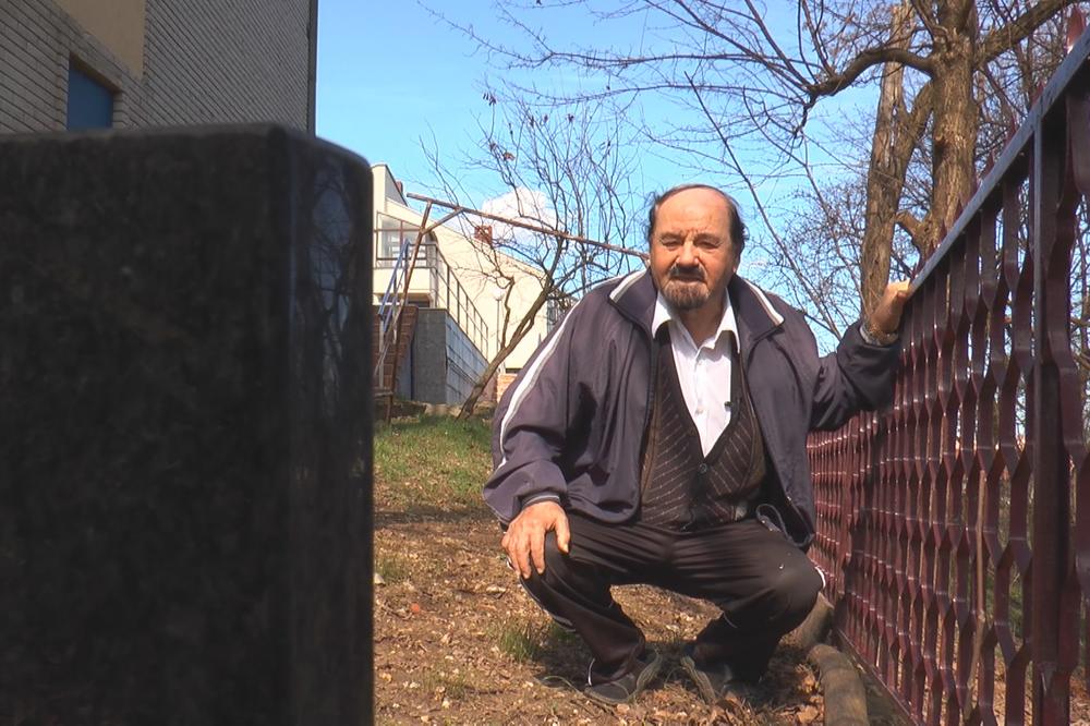 MOMČILO JE SVOJOJ KASANDRI PODIGAO SPOMENIK: Ovo je priča o velikoj ljubavi ČOVEKA I PSA! (FOTO)