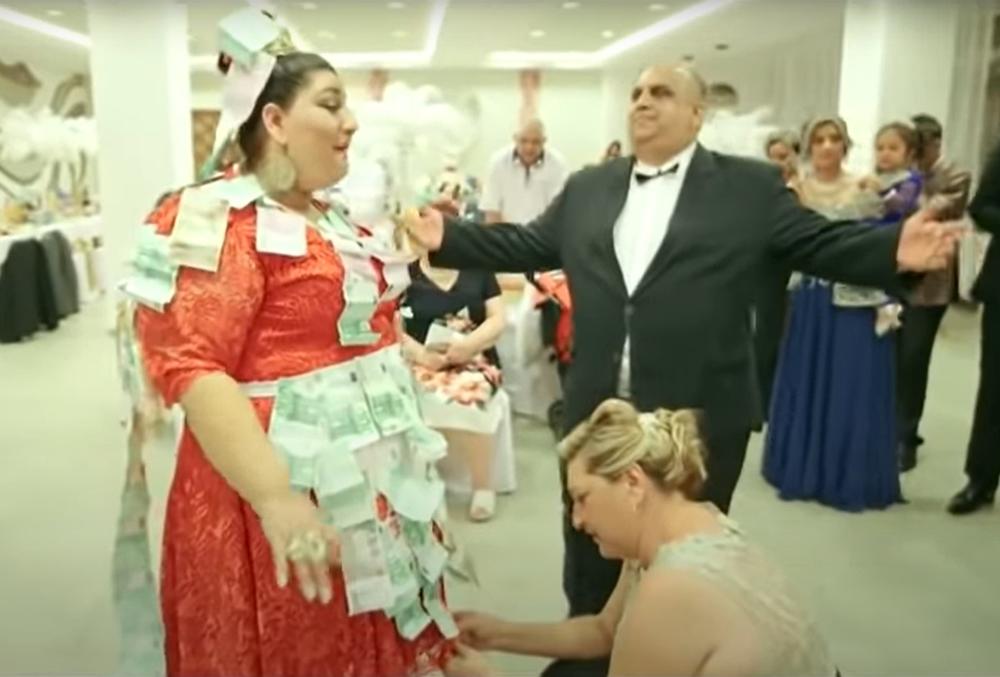 Gosti lepe novčanice na mladu 