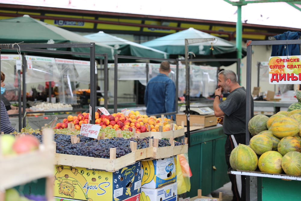 "Stavila sam ih u kesu bez razmišljanja, a onda čula cifru" Beograđanka se frapirala iznosom za plaćanje kajsija!