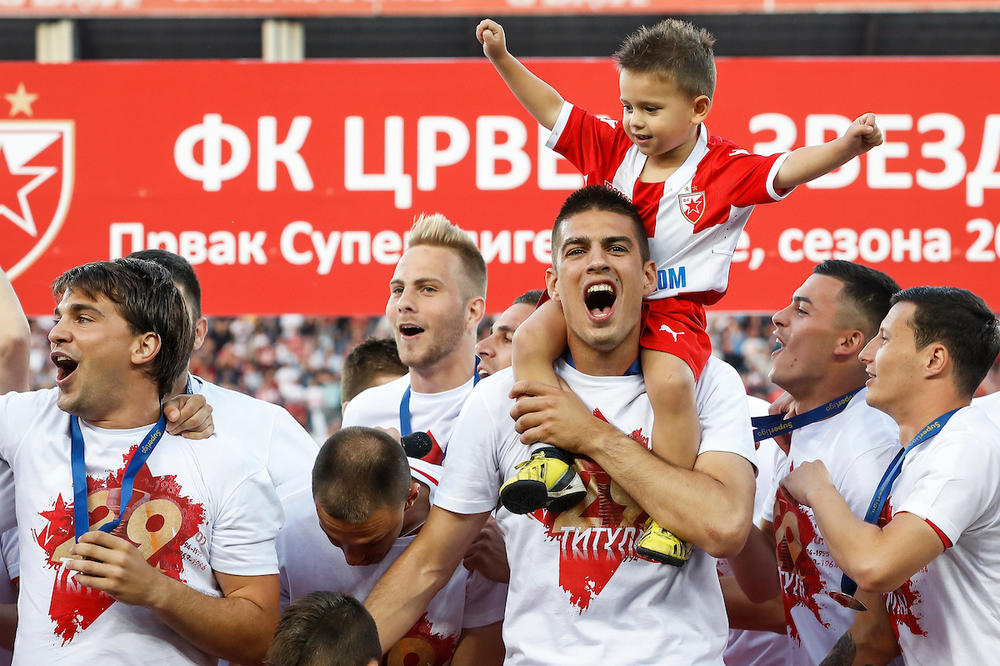 ZVEZDAŠ OSTAO BEZ KLUBA POSLEDNJEG DANA PRELAZNOG ROKA: Povratak na Marakanu ili nešto drugo?