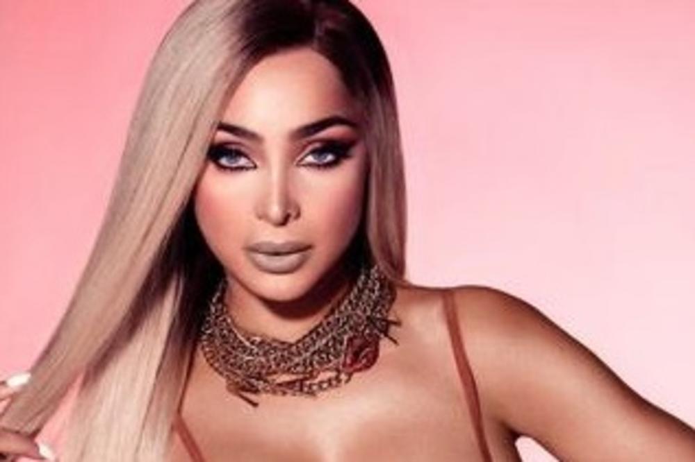 MAMI UZDAHE! Maja Berović se skinula u MINIJATURNI BIKINI pa otkrila VRELU POZADINU, ali i skriveni tatu (FOTO)