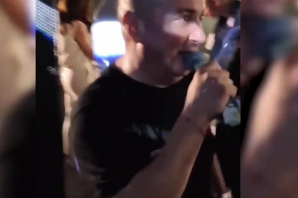 NARODNJACI PEVAJU, A LJUDI IM PUNE ŠAKE SA STOTINAMA EVRA DOK DECA UMIRU! Da li je ovo NAJTUŽNIJA slika Srbije?