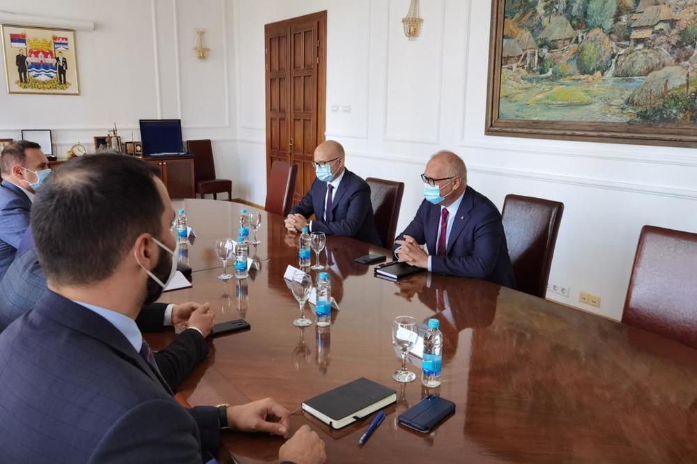 Sa gradonačelnikom Banja Luke Igorom Radojičićem razgovaralo o saradnji u oblastima privrede, turizma i kulture