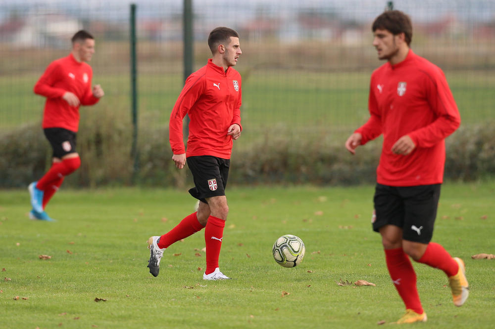 OZBILJAN PAD U KARIJERI SRPSKOG REPREZENTATIVCA : Potpisao za petoligaša!