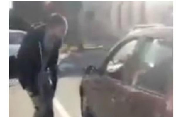 OVAKVO MALTRETIRANJE U SRBIJI ODAVNO NISMO VIDELI: Gledate snimak na sopstvenu odgovornost! (VIDEO)