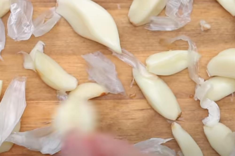 7 NOĆI JE STAVLJALA BELI LUK ISPOD JASTUKA: Kada je otišla na kontrolu, doktor nije mogao da veruje!