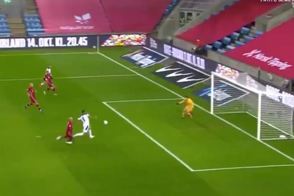 AU, MITRE, ŠTA PROMAŠI? Pogledajte najbolju priliku Srbije u prvom poluvremenu - ovo je morao da bude gol!