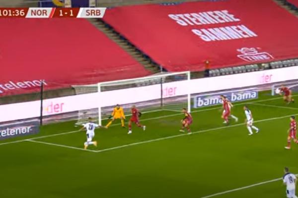 PA DAJTE TAJ GOL VIŠE! Legendarni Gojko Andrijašević urlao kod drugog gola Sergeja, a na terenu se čulo: Doktoreee!