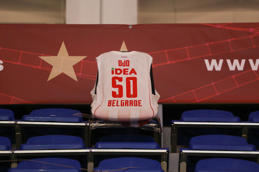 DOBRI DIV DOBIO POSEBNO MESTO U PIONRU: Emotivne scene obeležile meč Zvezde! (FOTO)