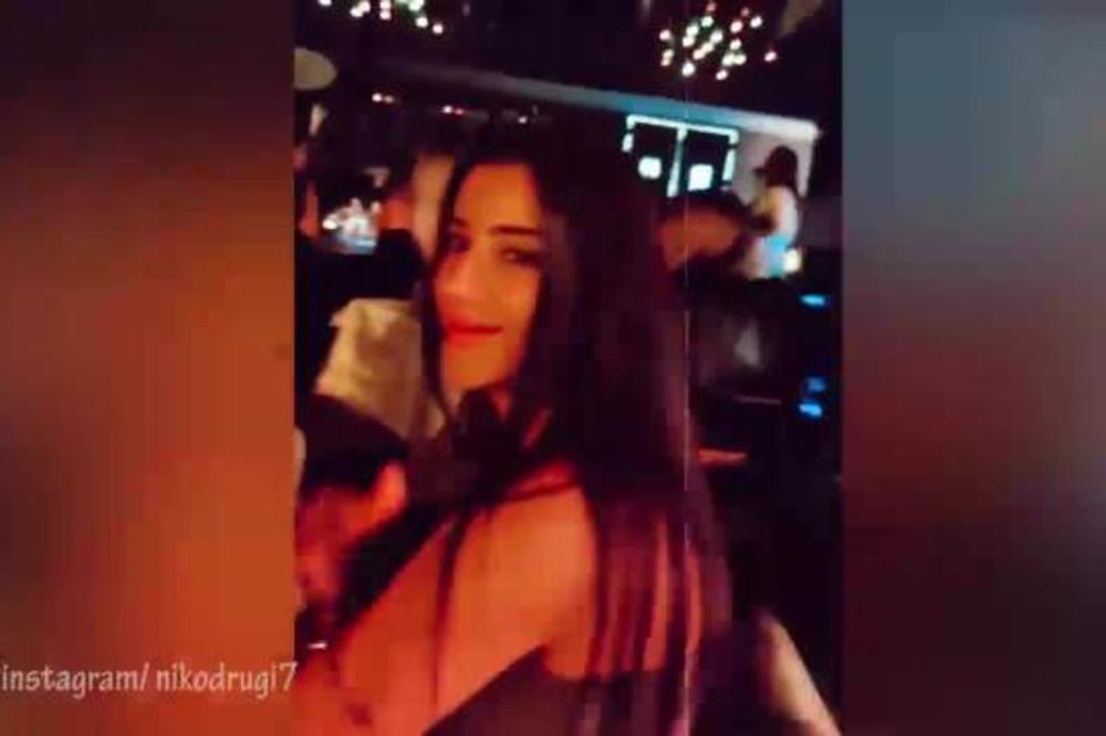 AUU! NIKAD PROVOKATIVNIJE IZDANJE VERENICE DARKA LAZIĆA: Pevač nije mogao da izdrži i krenuo da joj snima zadnjicu!