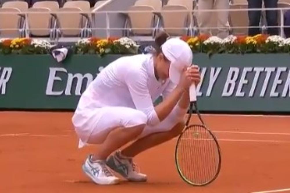 VELIKA SENZACIJA U FINALU ROLAN GAROSA: Mlada teniska zvezda je nova kraljica šljake! (VIDEO)