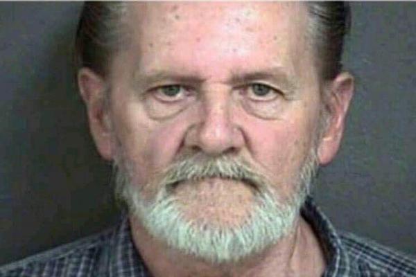 HTEO DA OPLJAČKA BANKU DA BI POBEGAO OD ŽENE: Zatim su ga uhvatili i osudili ga NA KUĆNI ZATVOR! (FOTO)