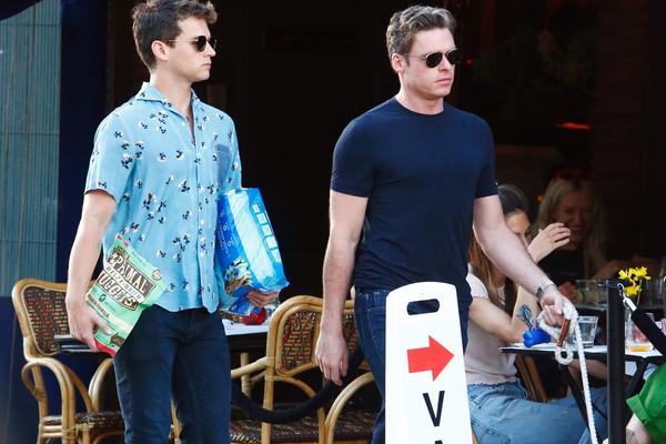 SLOMIO MU JE SRCE PRED SVIMA, IAKO SE ČINILO DA SU SAVRŠEN PAR! Ovo je jedna od većih GEJ ISPALA