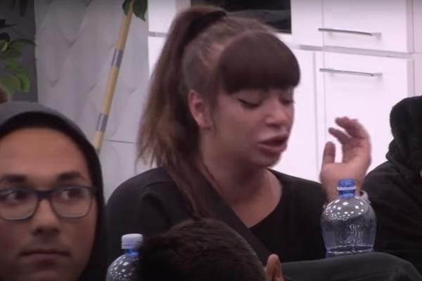 SKANDALOZNI VIDEO IZ APARTMANA KULIĆA: Miljana mrtva pijana dolazi do Željkove kolevke i radi nešto SRAMNO!