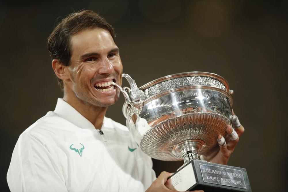RAFAEL NADAL SPREMAN ZA PENZIJU: Njegove reči će odjeknuti teniskim svetom!